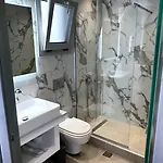 Lovely Hot-l Hotel Fira (Santorini)