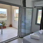 Lovely Hot-l Hotel Fira (Santorini)
