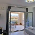 Lovely Hot-l 4* Fira (Santorini)