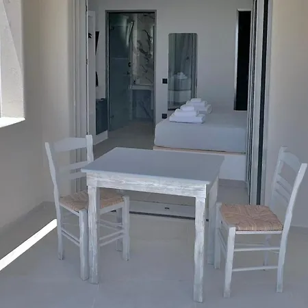 Lovely Hot-l Hotel 4*