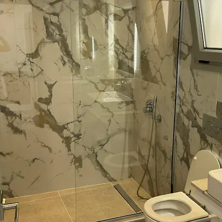 Lovely Hot-l 酒店 费拉