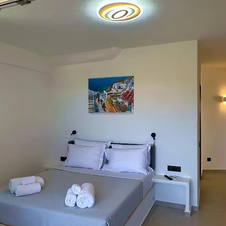 Lovely Hot-l Hotel Fira (Santorini)