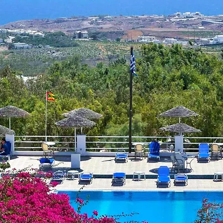 Lovely Hot-l Fira (Santorini)