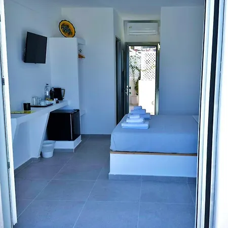 Hotel Lovely Hot-l 4*