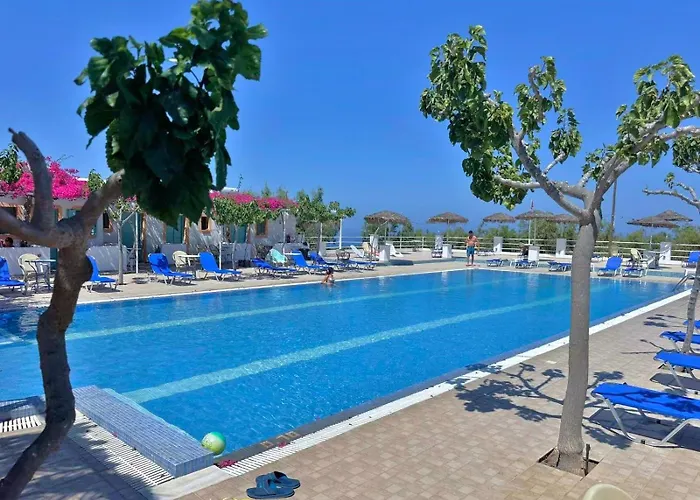 Lovely Hot-l 4* Fira (Santorini)