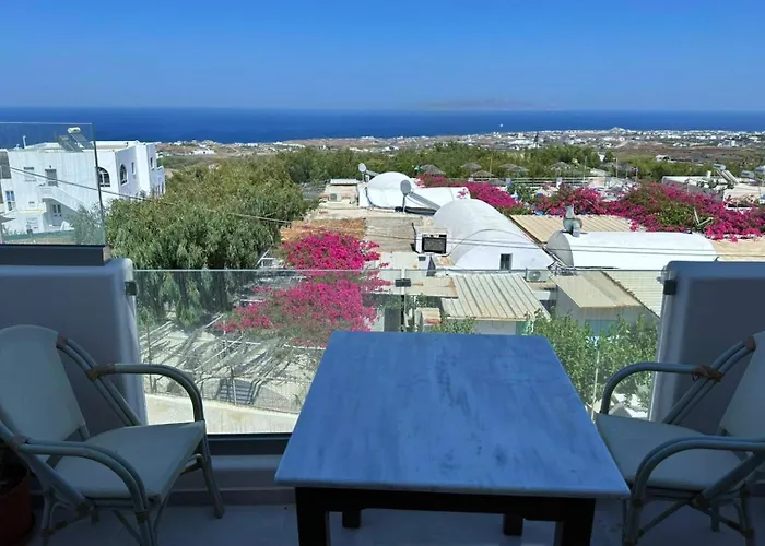 Lovely Hot-l Hotel Fira (Santorini)