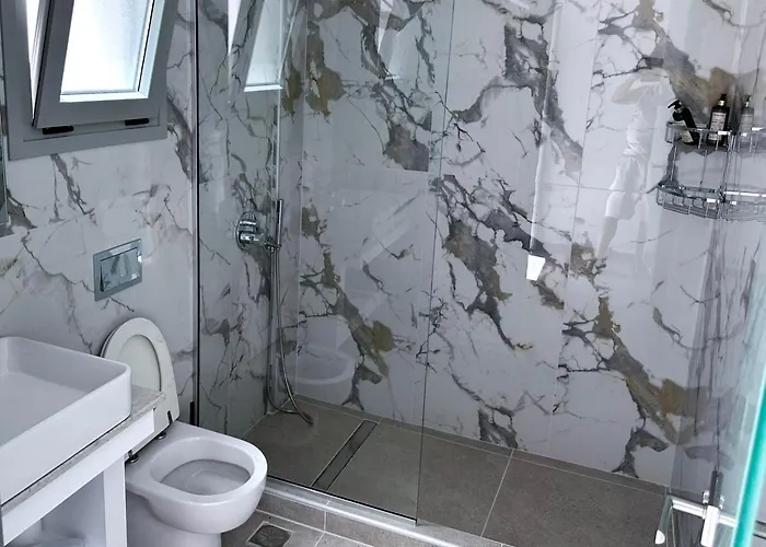 Lovely Hot-l Hotel Fira (Santorini)