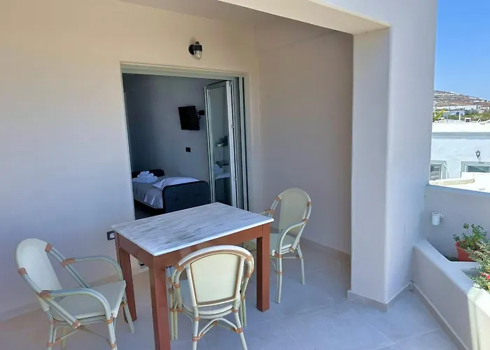 Lovely Hot-l Szálloda