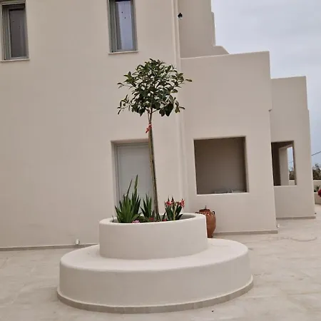 Lovely Hot-l Hotel