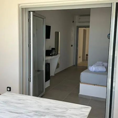 Hotel Lovely Hot-l 4*