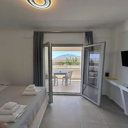 Lovely Hot-l Hotel 4*